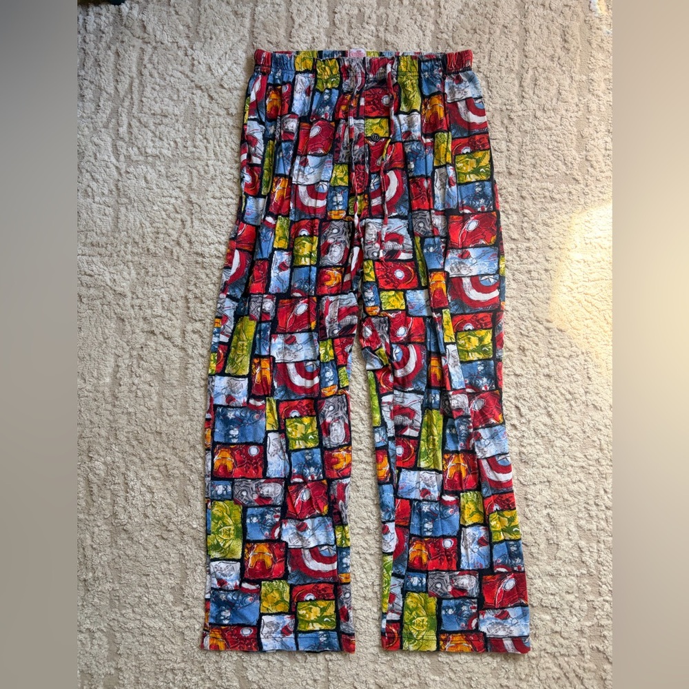 Unisex Marvel Captain America Patterned Pajama Pants - Red Multi M